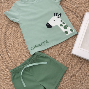 Conjunto jirafa verde